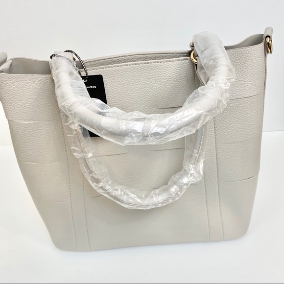 Women’s Grey Faux Leather Bag - Picture 8 of 8